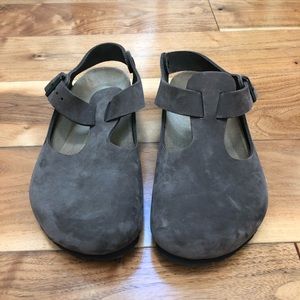 Birkenstocks- never worn.